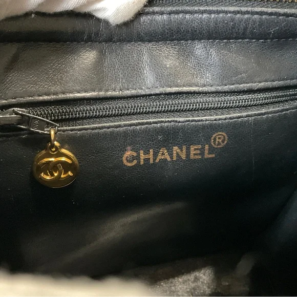 ❌NOT AVAILABLE❌ Vintage 1997 Chanel Navy Blue CC Handbag 24K Gold Hardware - Picture 16 of 16